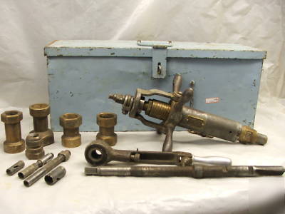 Mueller co. e-4 drilling machine with extras