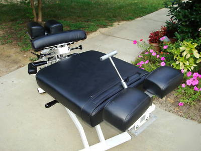Chiropractic flexion table with drops by f&b