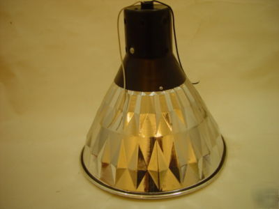 Light fixture for high output compact fluorescent lamps
