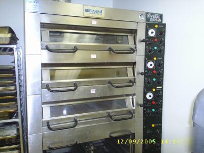 Gemini/sveba dahlin bakery 3 deck oven w/ steamers