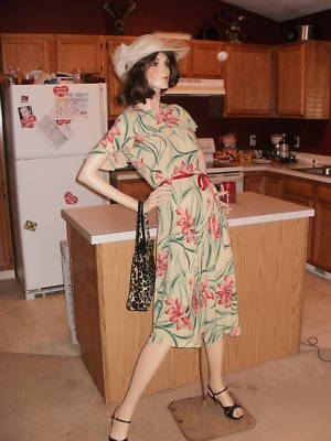 Vintage full body mannequin good condition