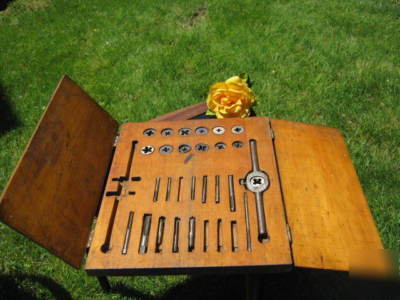 Antique pratt & whitney tap & die tool set 26 pcs rare 