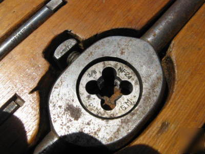 Antique pratt & whitney tap & die tool set 26 pcs rare 