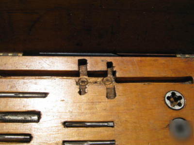 Antique pratt & whitney tap & die tool set 26 pcs rare 