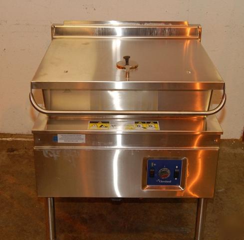 Cleveland 30-gal elec.tilt/braising skillet, power tilt