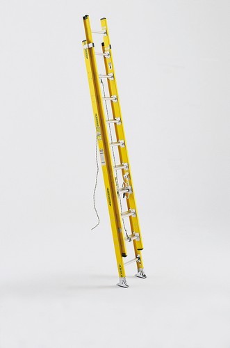 Werner D7128-2 28' fiberglass extension ladder