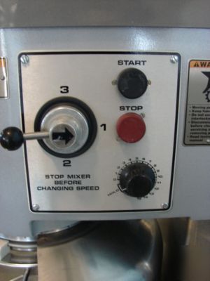 Hobart D330 30 qt mixer w/bowl guard, attachments, ec 