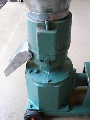 Pellet mill - 3HP electric single phase 220 volt