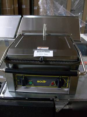 New sodir panini xl sandwich & panini grill floor model