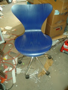 Fritz hansen series 7 adjustable blue ash chair