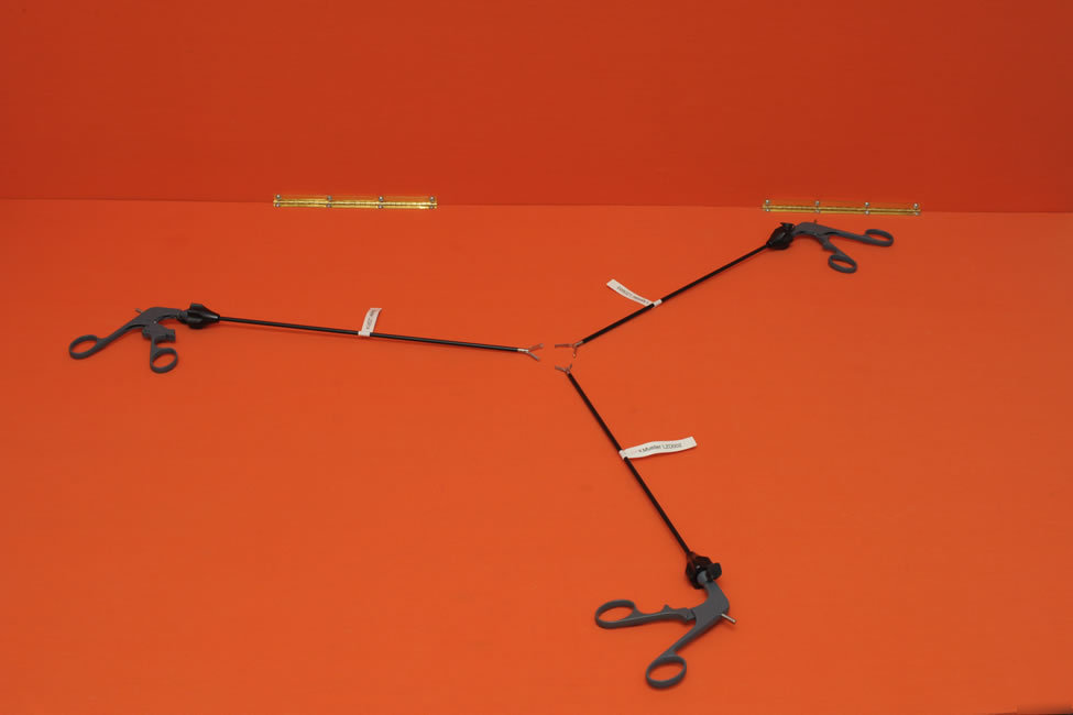 New lot of 3 v.mueller foceps and graspers ( brand )