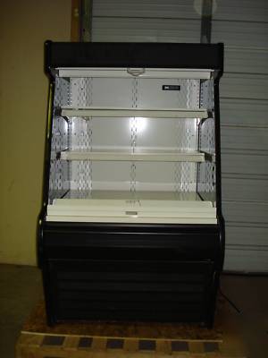 Structural concept lighted refrigerated display case