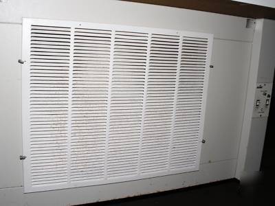 Nuaire 5 ft laminar flow hood 301 530