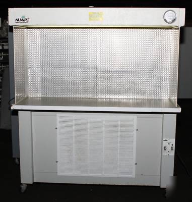 Nuaire 5 ft laminar flow hood 301 530