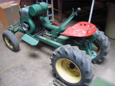 Vintage beaver wisconsin tractor small w trailer 1950's