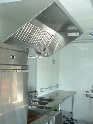 2010 barbeque concession trailer / mobile kitchen 