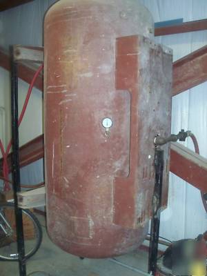 Horizontal 260 gallon air receiver