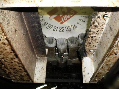 Haas vf- 8 vertical machining center perfect for parts