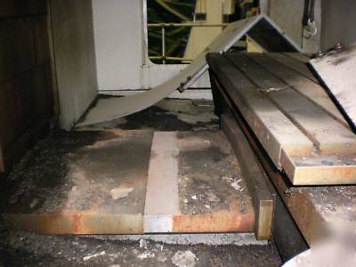 Haas vf- 8 vertical machining center perfect for parts