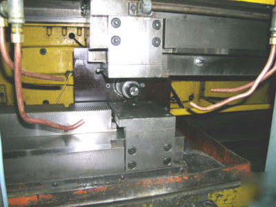 Ex-cell-o model 3251 hydraulic spline rolling machine