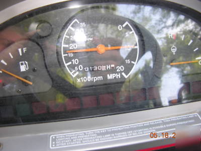 Mahindra 3510 w/loader & 4WD