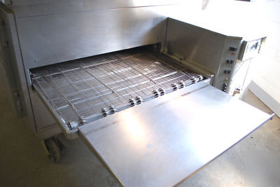 Reconditioned lincoln 1000 hp series conveyor oven