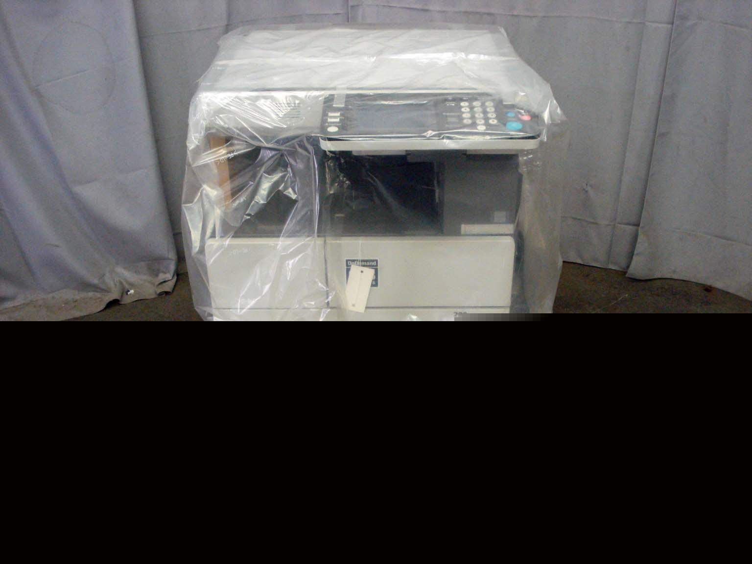 New konica minolta bizhub 200 copier * *