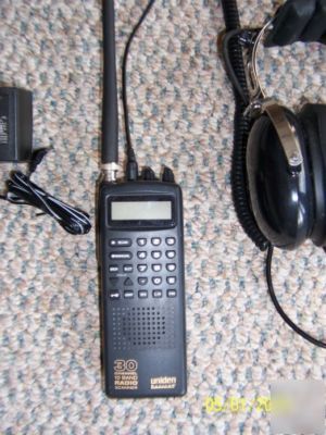 Uniden bearcat BC60XLT handheld nascar/racing scanner