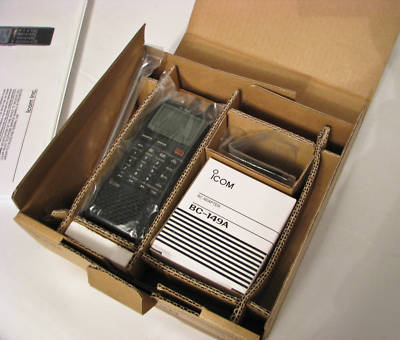 Icom ic-R20 wideband am fm ssb scanner radio ***mint***