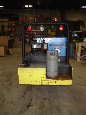 Maintenance vehicle fully loaded 