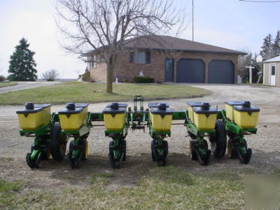 John deere 6 row planter , 7000 3PT mounted, notill