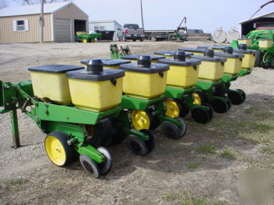 John deere 6 row planter , 7000 3PT mounted, notill