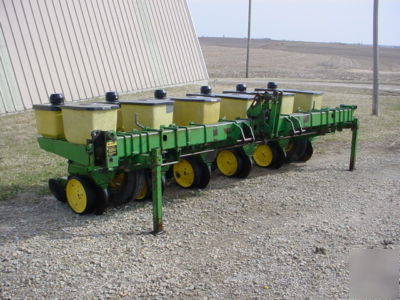 John deere 6 row planter , 7000 3PT mounted, notill