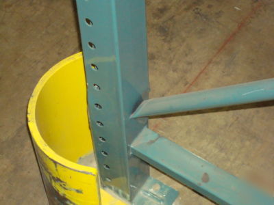 Mint condition pallet rack closed back and braces