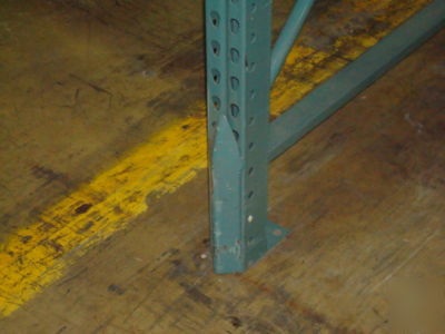 Mint condition pallet rack closed back and braces