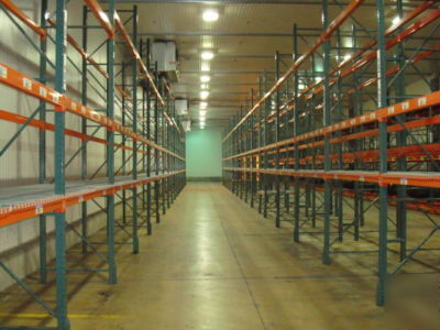 Mint condition pallet rack closed back and braces