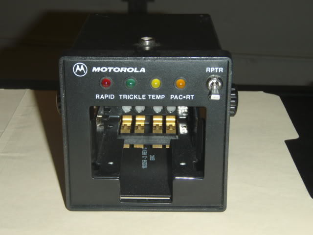 Motorola XTS2500 XTS3500 XTS5000 charger WPLN4208B