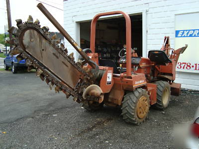 Ditch witch 3500 ride-on 4X4 trencher + backhoe + blade