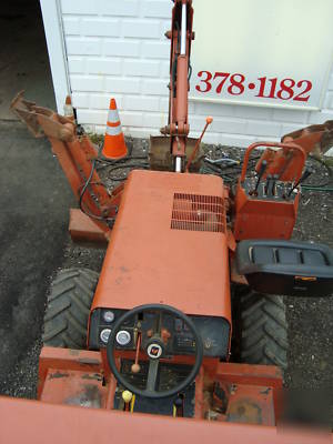 Ditch witch 3500 ride-on 4X4 trencher + backhoe + blade
