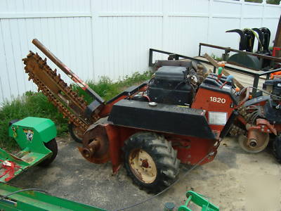 Ditch witch 3500 ride-on 4X4 trencher + backhoe + blade