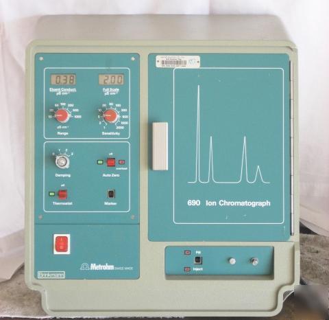 Brinkmann metrohm 690 ion chromatograph with injector