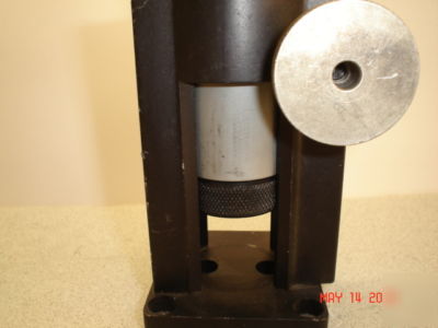 New port post holder with coarse/fine vert. adjustment