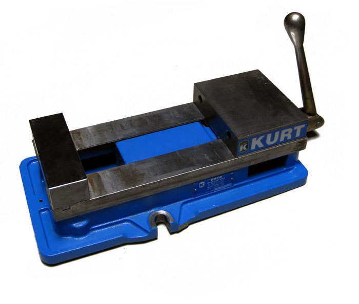 Kurt D675 anglock vise - 6