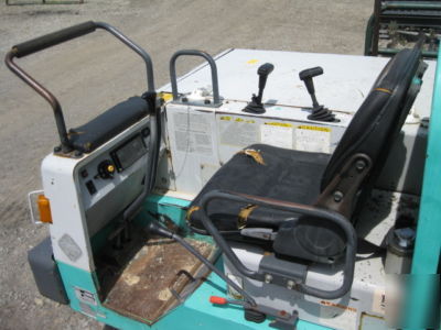 Ihi IC30 dumper track truck