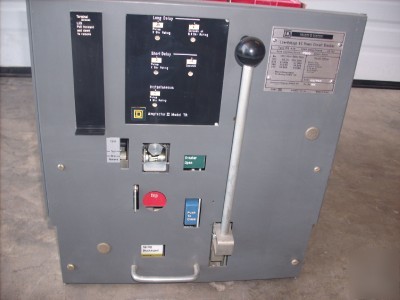 Square d amptector ii model tr 2000A circuit breaker
