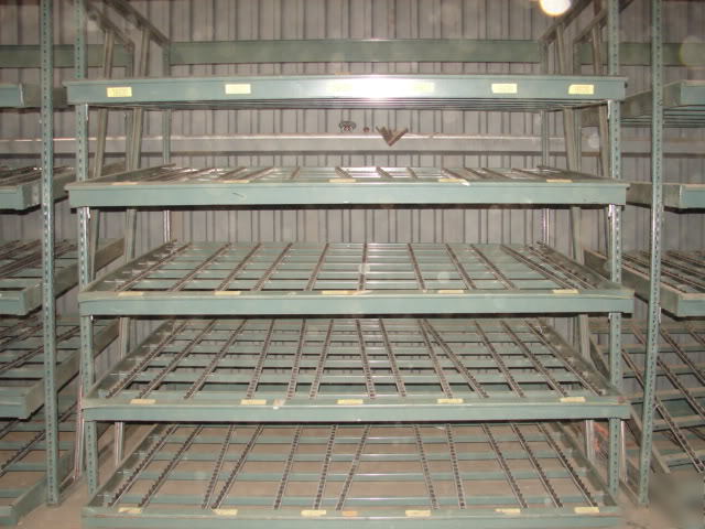 Hytrol floor racks rolling racks flow rack