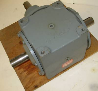 Hub city model 88 dual output bevel gear drive 1:2 