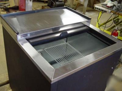 True t-24-gc glass and plate chiller/froster