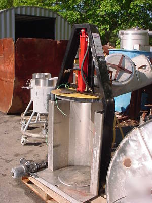 New pig drm 430 drum compactor w/ pump spark resistant 