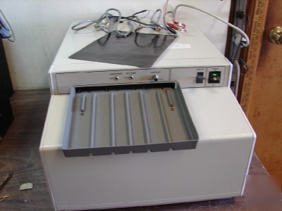 Tektronix 4634 mx dry-process silver continuous printer